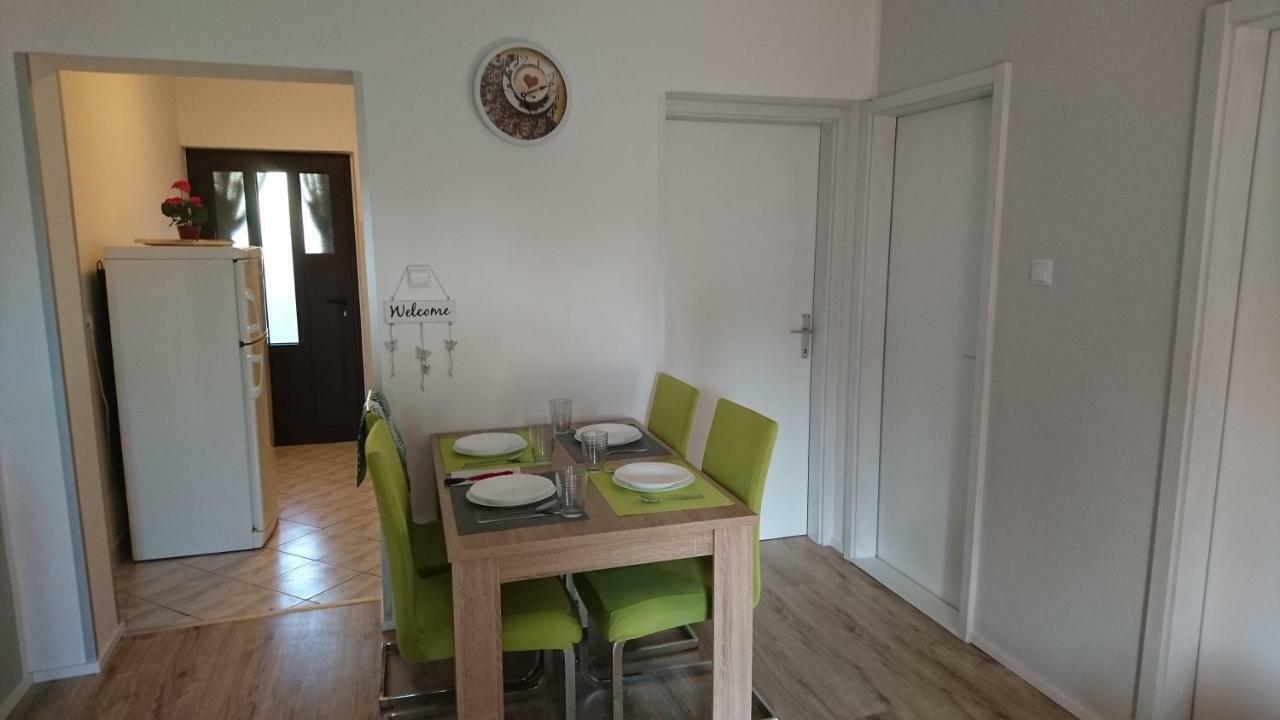 Ferienwohnung Ela Cres Exterior foto